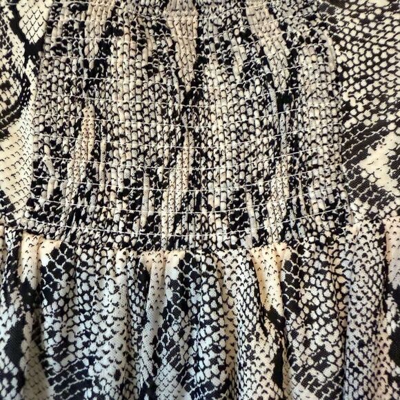 NEW Torrid Strapless Snakeskin Babydoll Top Size 1X NWT - Picture 6 of 16